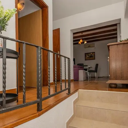 2 Bedroom Gorgeous In