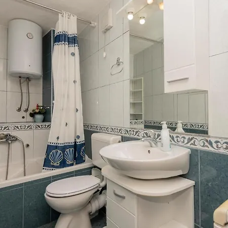 2 Bedroom Gorgeous In * Baška Voda