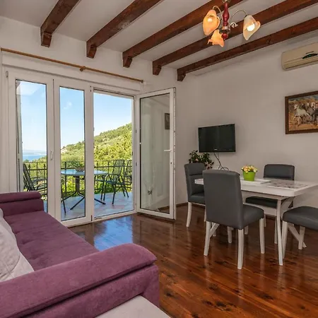 2 Bedroom Gorgeous In Baška Voda