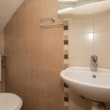 2 Bedroom Gorgeous In